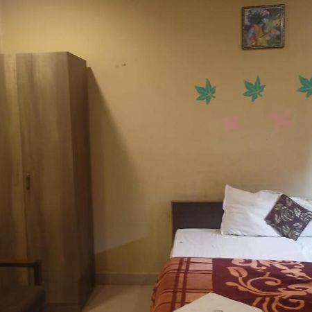 Hotel Shyam Utsav Mirzāpur Buitenkant foto