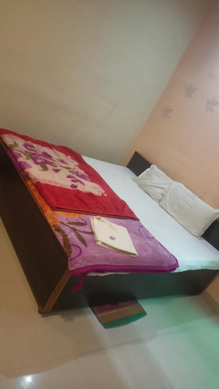 Hotel Shyam Utsav Mirzāpur Buitenkant foto